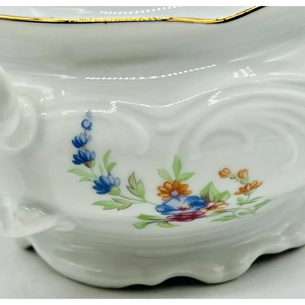 Wawel China Rose Garden Sugar‎ Bowl with Lid Poland Embossed Gold Gilt 5 inch
